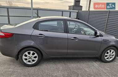 Седан Kia Rio 2013 в 