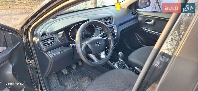 Седан Kia Rio 2012 в Городище