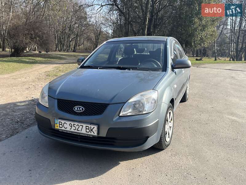 Седан Kia Rio 2008 в Львові