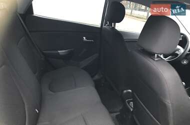 Седан Kia Rio 2011 в 