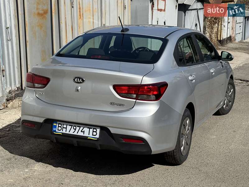 Седан Kia Rio 2019 в Киеве фото 6 Седан Kia Rio 2019 в Киеве