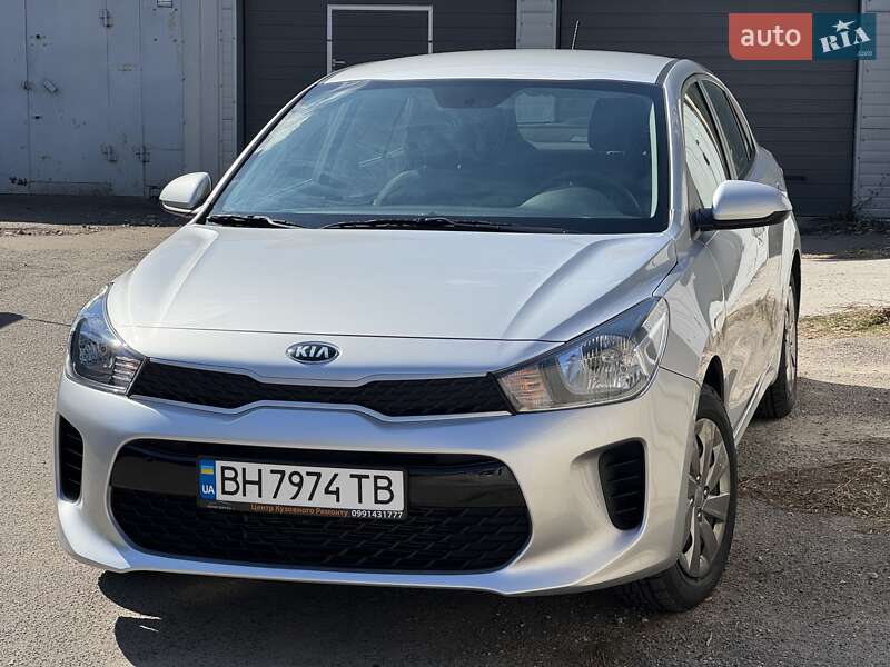 Седан Kia Rio 2019 в Киеве фото 15 Седан Kia Rio 2019 в Киеве