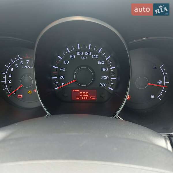 Седан Kia Rio 2012 в 