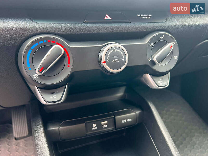 Седан Kia Rio 2018 в Одесі