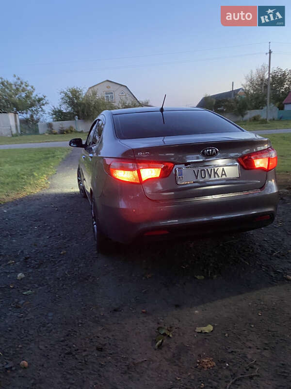 Седан Kia Rio 2013 в Полтаве фото 4 Седан Kia Rio 2013 в Полтаве
