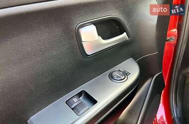 Седан Kia Rio 2012 в 