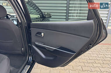 Седан Kia Rio 2012 в 