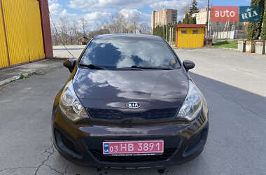 Хэтчбек Kia Rio 2012 в 