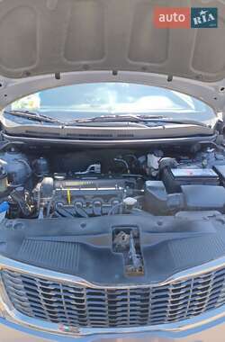 Седан Kia Rio 2012 в 