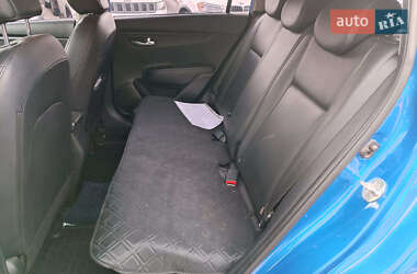 Хэтчбек Kia Rio 2018 в 