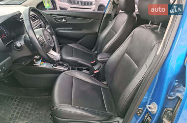Хэтчбек Kia Rio 2018 в 