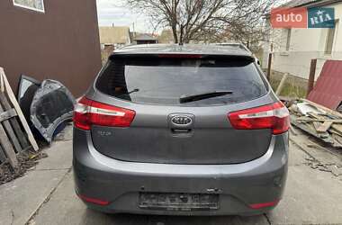 Хэтчбек Kia Rio 2012 в 