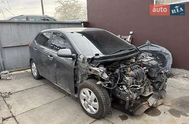 Хэтчбек Kia Rio 2012 в 