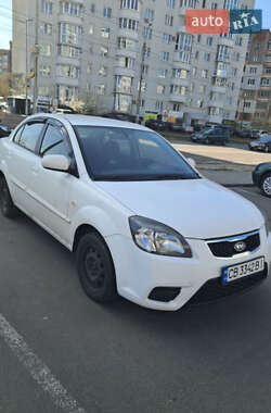 Седан Kia Rio 2010 в 