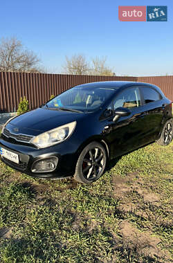 Хэтчбек Kia Rio 2013 в 