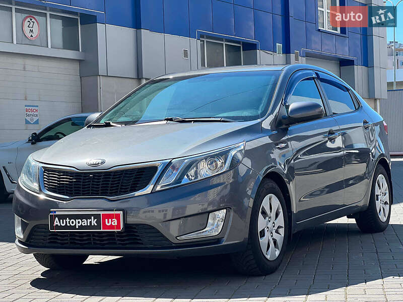 Седан Kia Rio 2013 в 