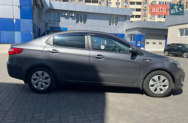 Седан Kia Rio 2013 в 