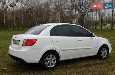 Седан Kia Rio 2011 в 