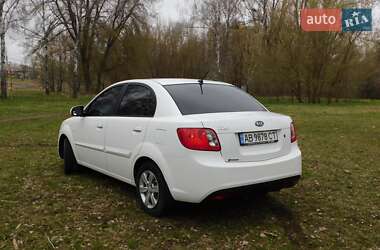 Седан Kia Rio 2011 в 