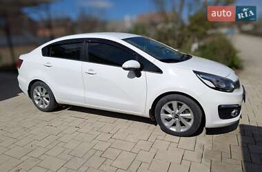 Седан Kia Rio 2016 в 