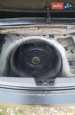 Хэтчбек Kia Rio 2006 в 
