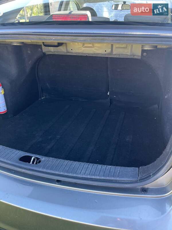 Седан Kia Rio 2011 в Рівному