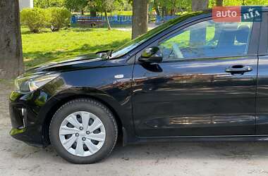 Хетчбек Kia Rio 2018 в 