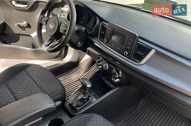 Седан Kia Rio 2017 в 