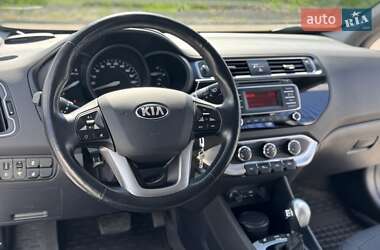 Хэтчбек Kia Rio 2016 в 