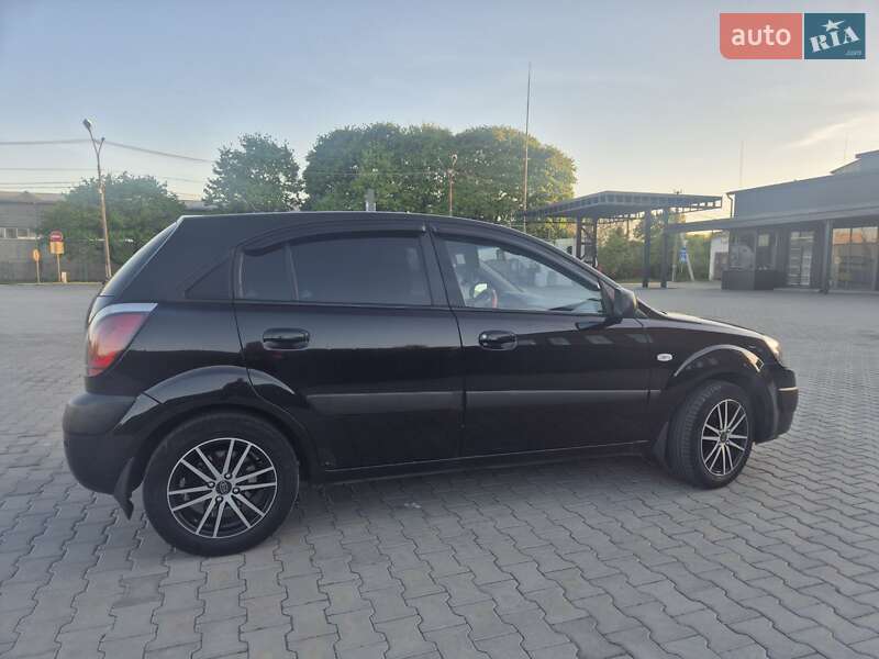 Хэтчбек Kia Rio 2007 в Днепре