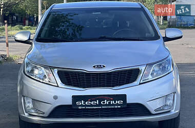 Хэтчбек Kia Rio 2012 в 