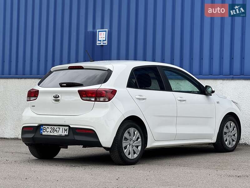Хетчбек Kia Rio 2017 в Львові