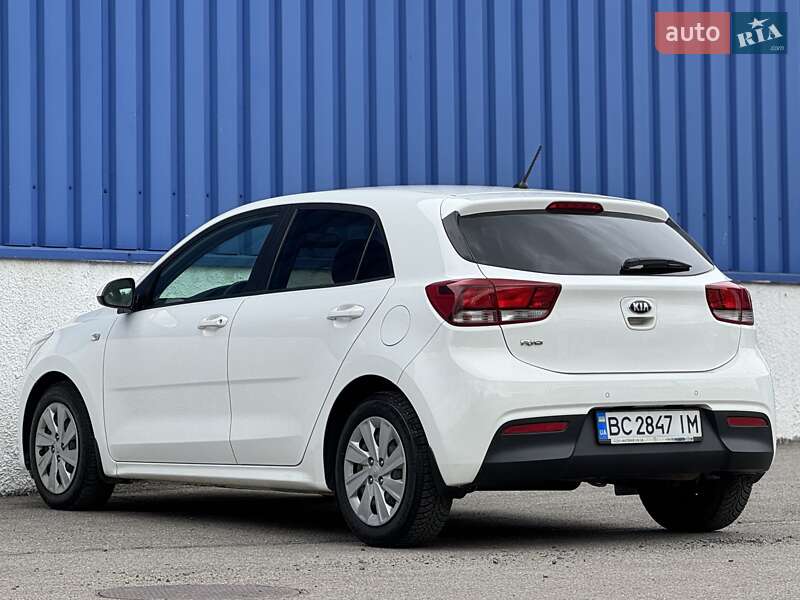 Хетчбек Kia Rio 2017 в Львові
