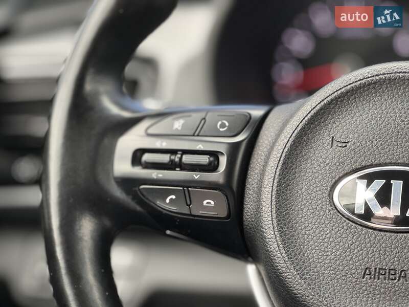 Хетчбек Kia Rio 2017 в Львові