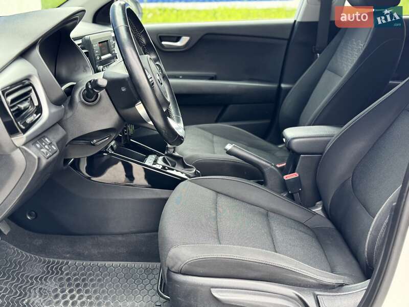 Хетчбек Kia Rio 2017 в Львові