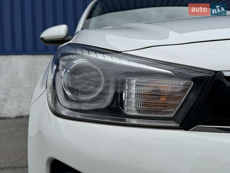 Хетчбек Kia Rio 2017 в Львові