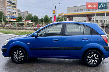 Хэтчбек Kia Rio 2007 в 