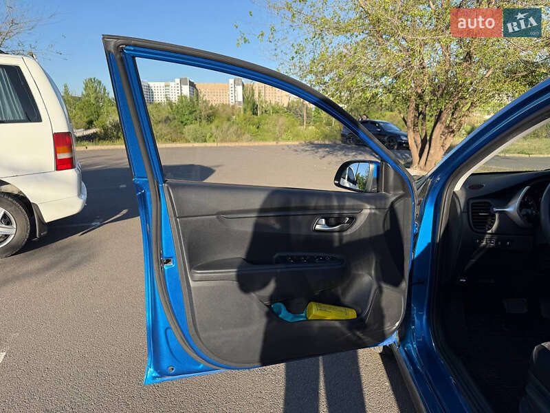 Хетчбек Kia Rio 2021 в Кривому Розі