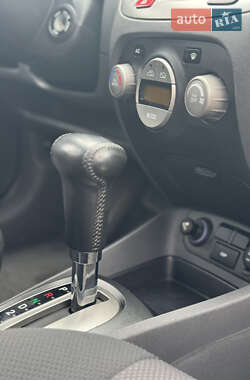 Хэтчбек Kia Rio 2006 в 