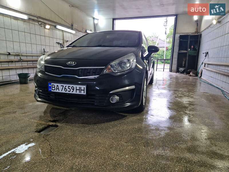 Седан Kia Rio 2017 в 