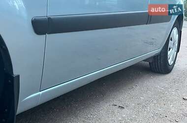 Хетчбек Kia Rio 2006 в 