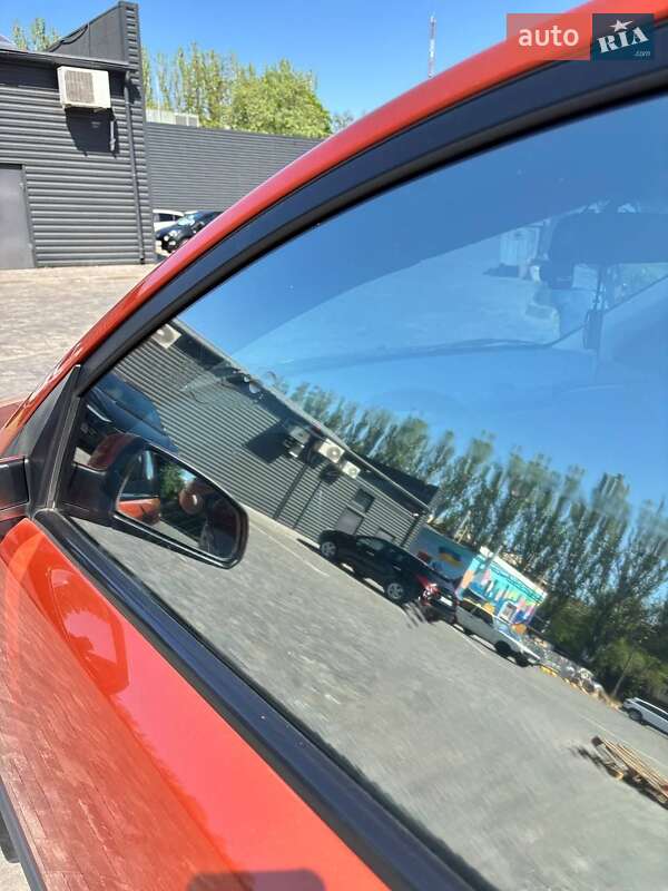 Хетчбек Kia Rio 2006 в Кривому Розі