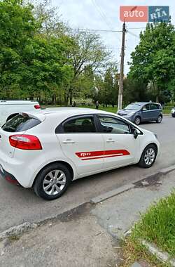 Хетчбек Kia Rio 2012 в 