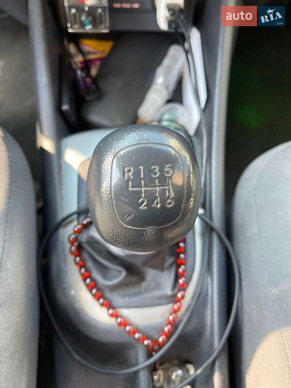 Хэтчбек Kia Rio 2012 в Киеве