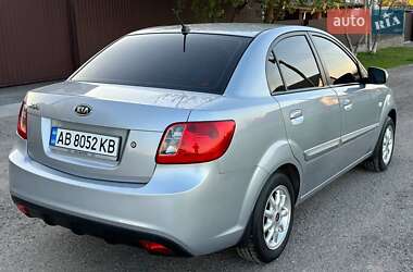 Седан Kia Rio 2011 в 