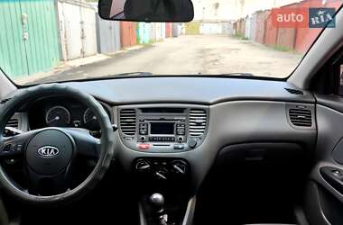 Седан Kia Rio 2011 в 