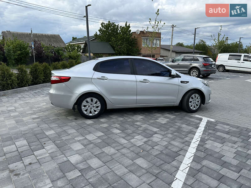 Седан Kia Rio 2013 в Виннице