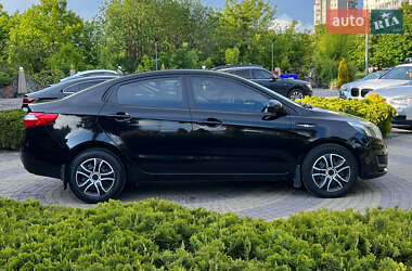 Седан Kia Rio 2013 в 