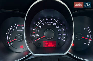 Седан Kia Rio 2013 в 