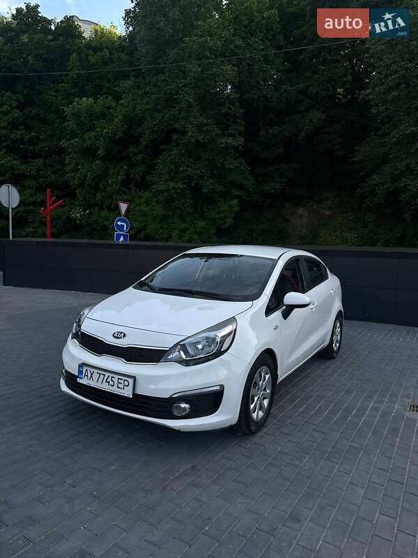 Седан Kia Rio 2016 в Києві